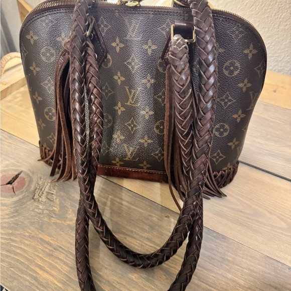 Louis Vuitton Dark Brown Monogram Shoulder Bag - Picture 2 of 15